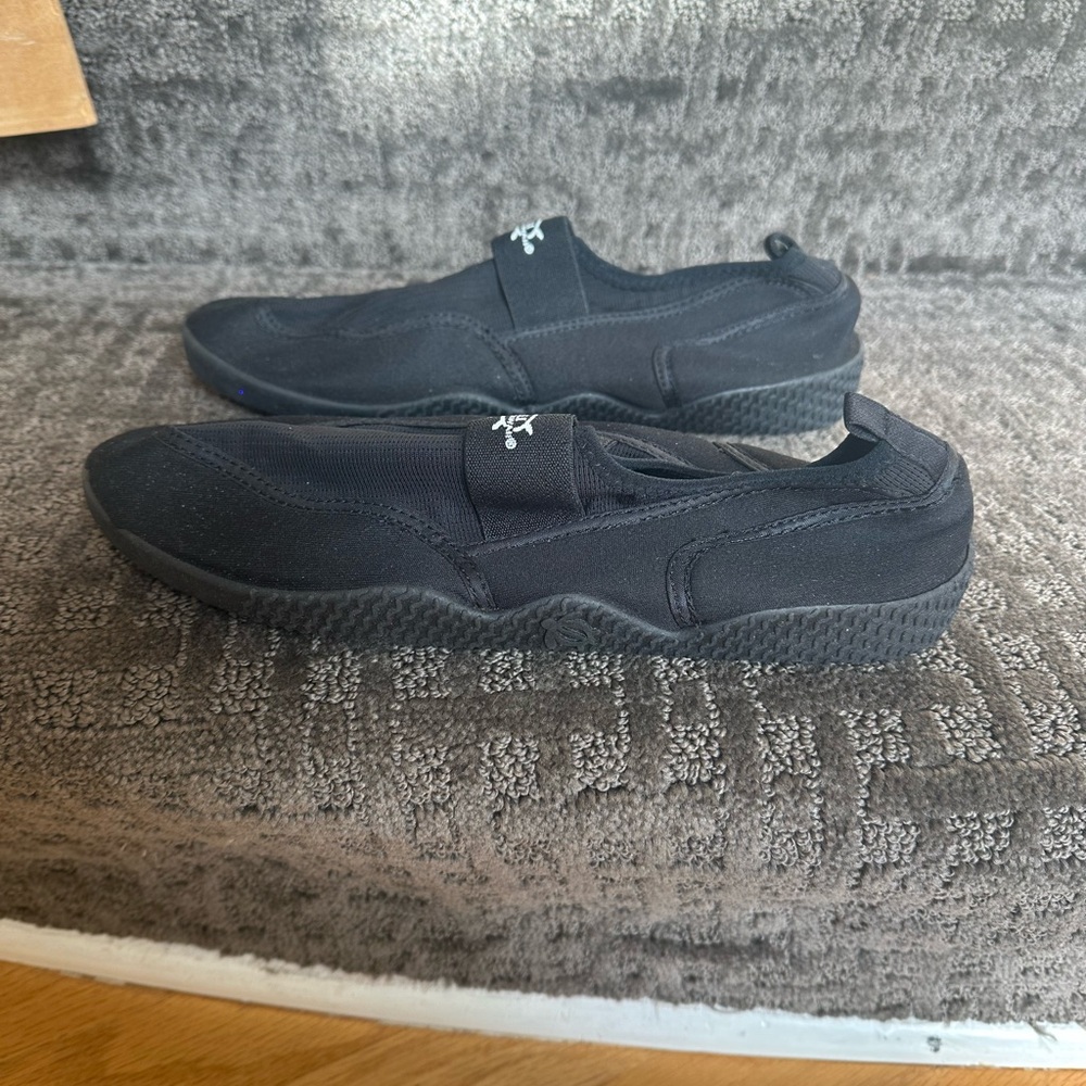 Pali Hawaii water shoes